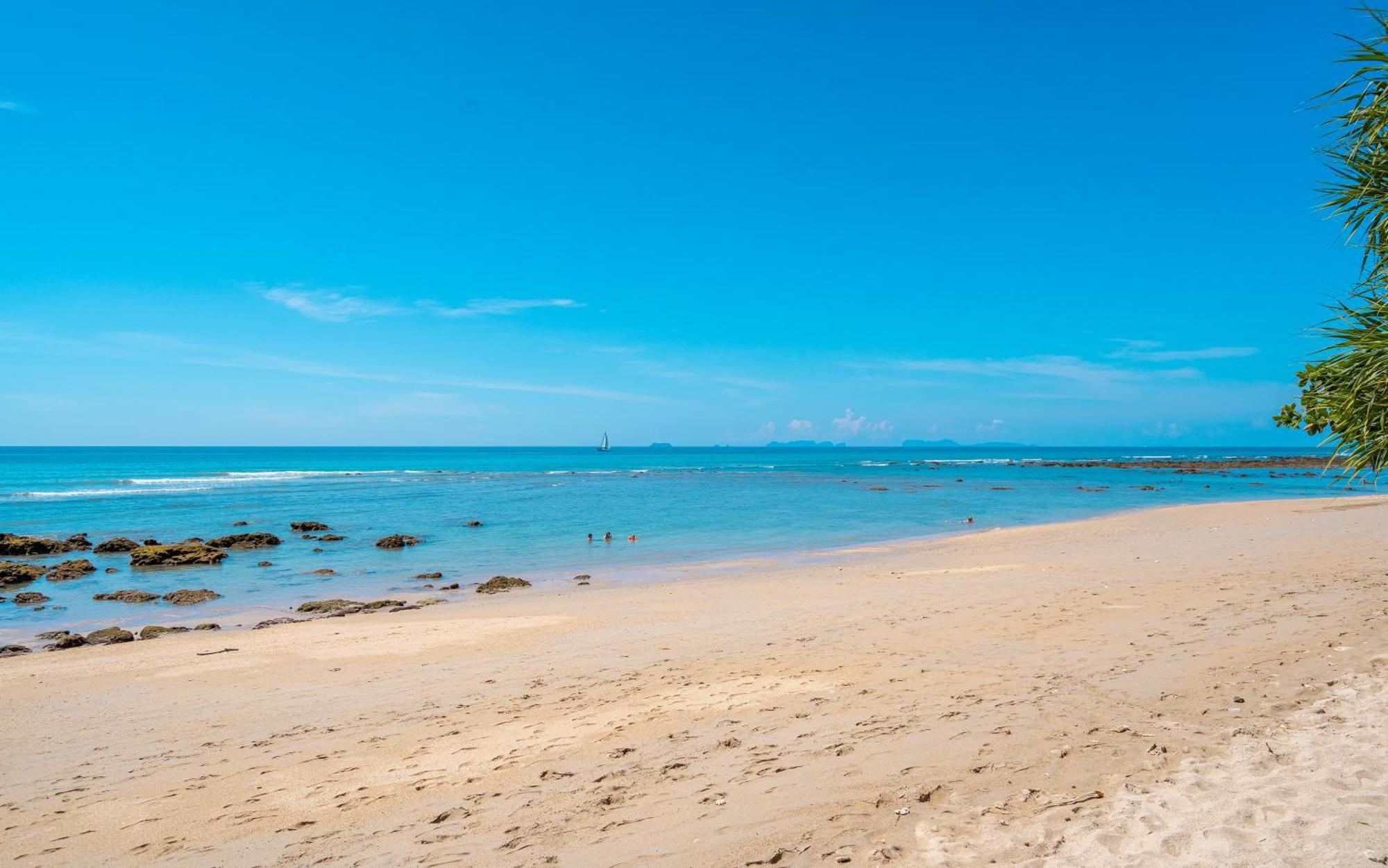 Lanta Beachfront Resort Koh Lanta Exterior photo