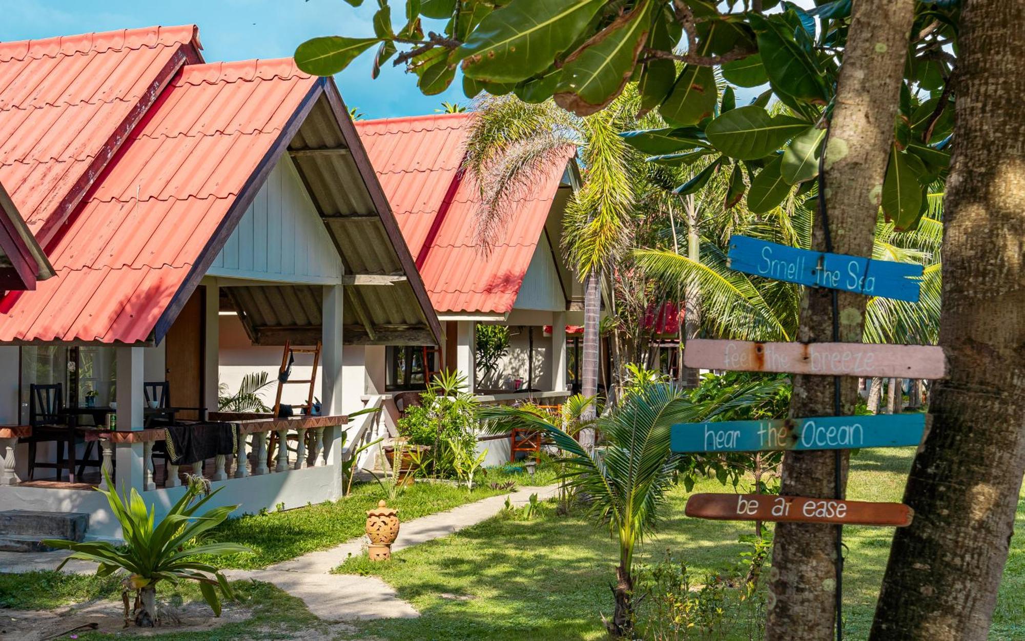 Lanta Beachfront Resort Koh Lanta Exterior photo